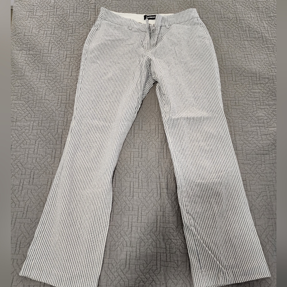 Express Editor Barely Boot Low Rise Women's Pants Size 8 Short